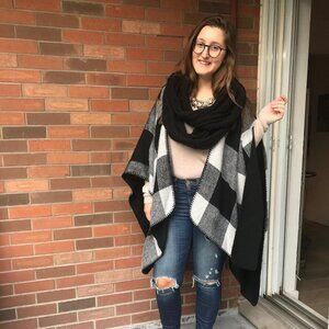 Guess Warm Checkered Cape